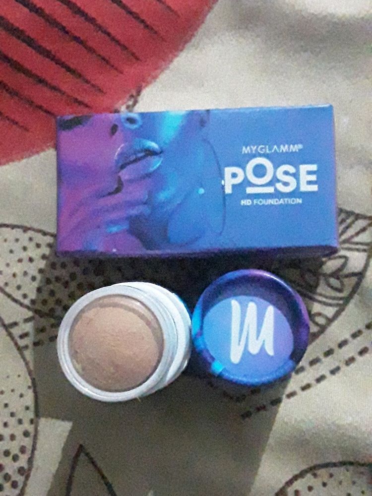 Myglamm Pose HD Foundation (Warm Sand)