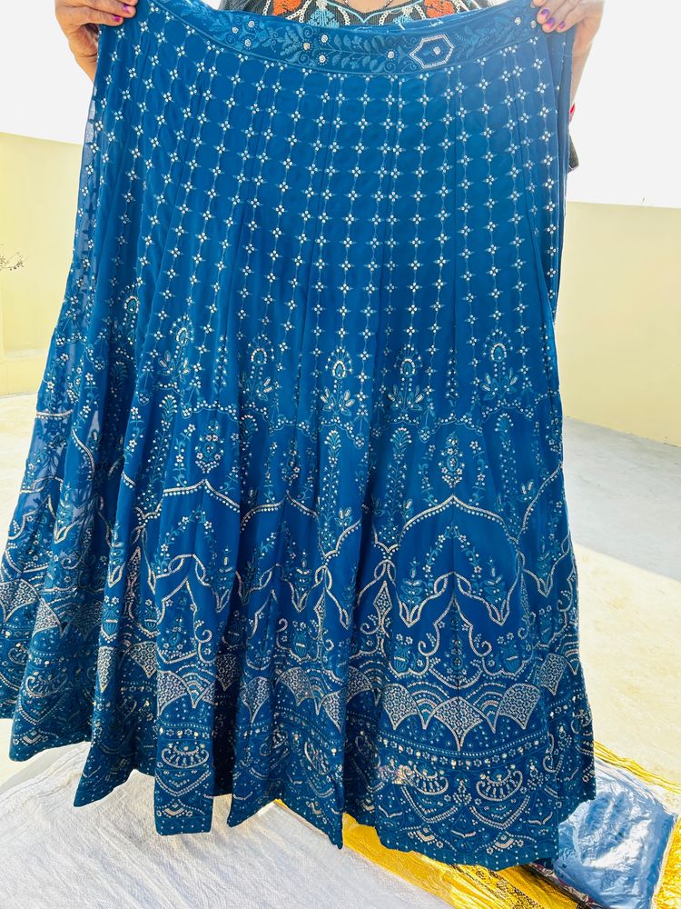 Lehnga With Dupatta And Unstiched Blouse