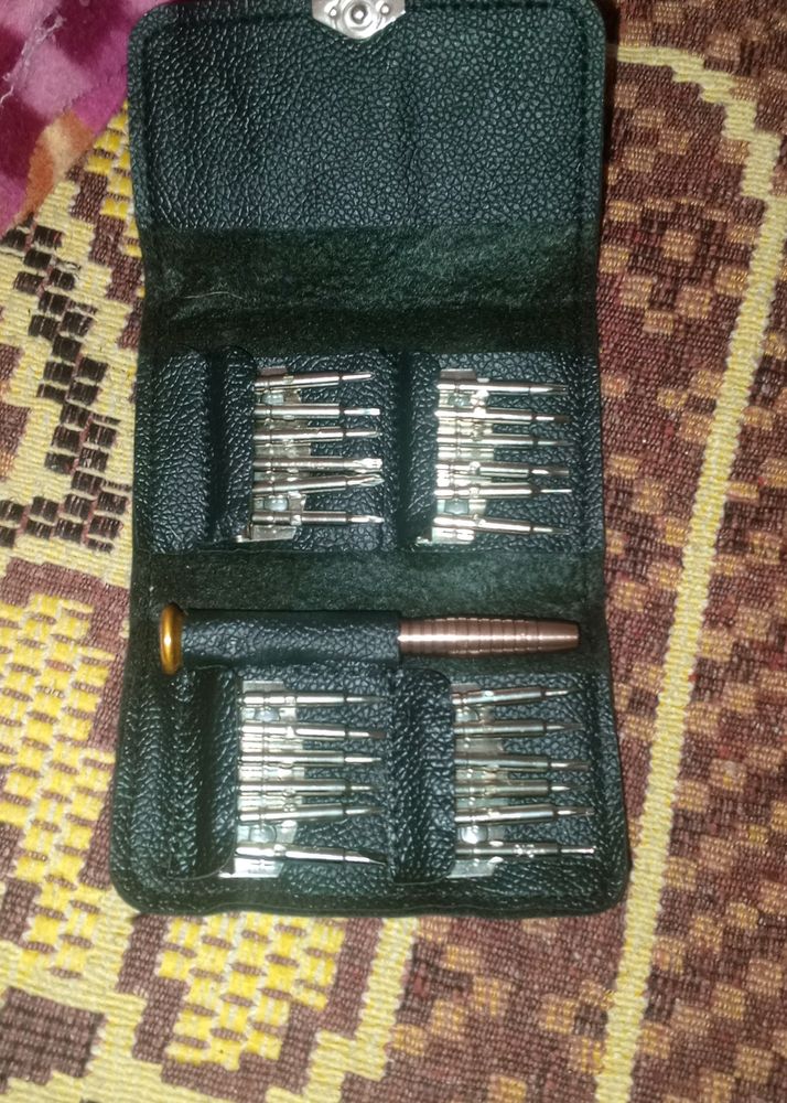 25 In 1 Screw Driver Set For Mobile Repairing