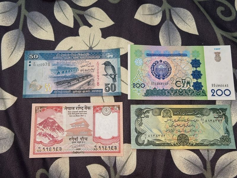 Beautiful Currencies Set