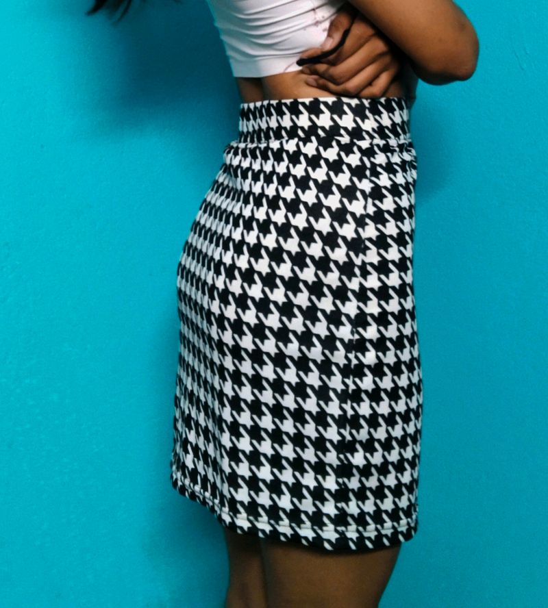 Cool Black And White Pattern Skirt 🤍🖤⚡