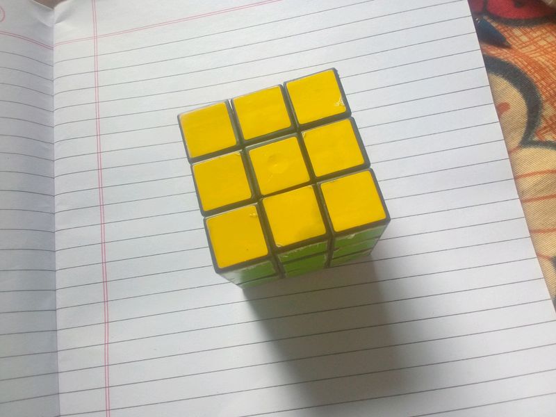 Cube Rubic cube Like New