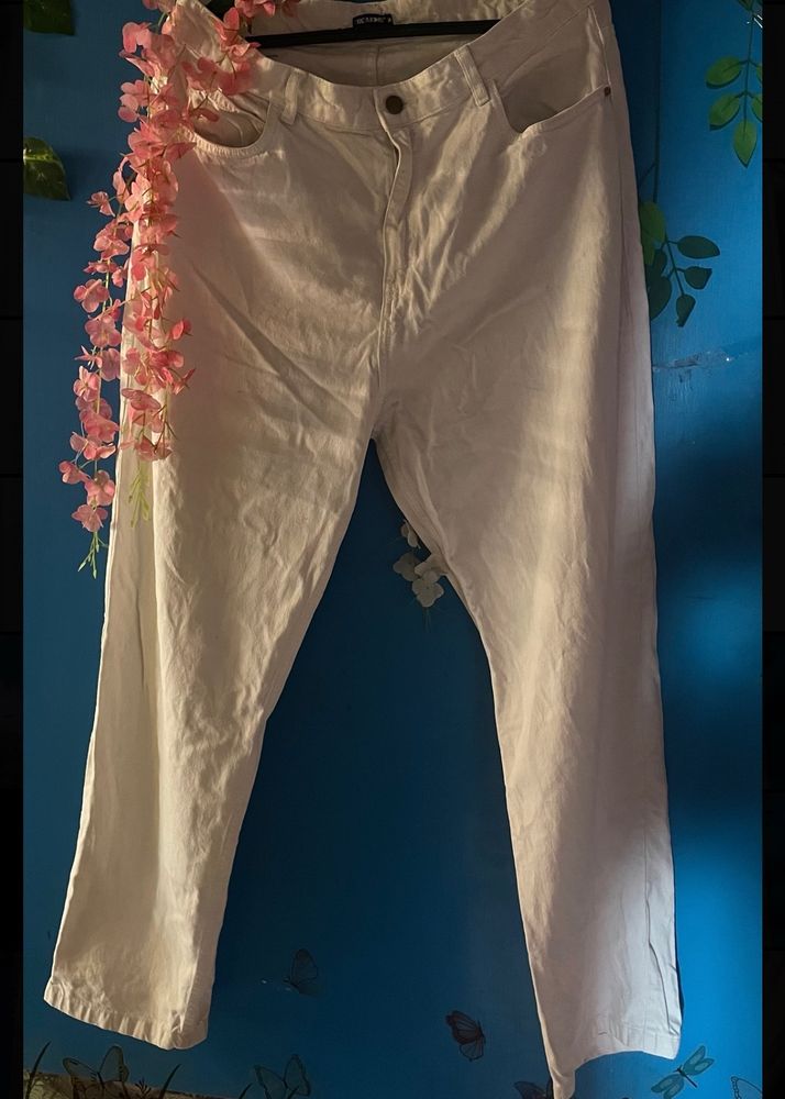 WHITE JEANS (DENIM) FROM FREAKINS