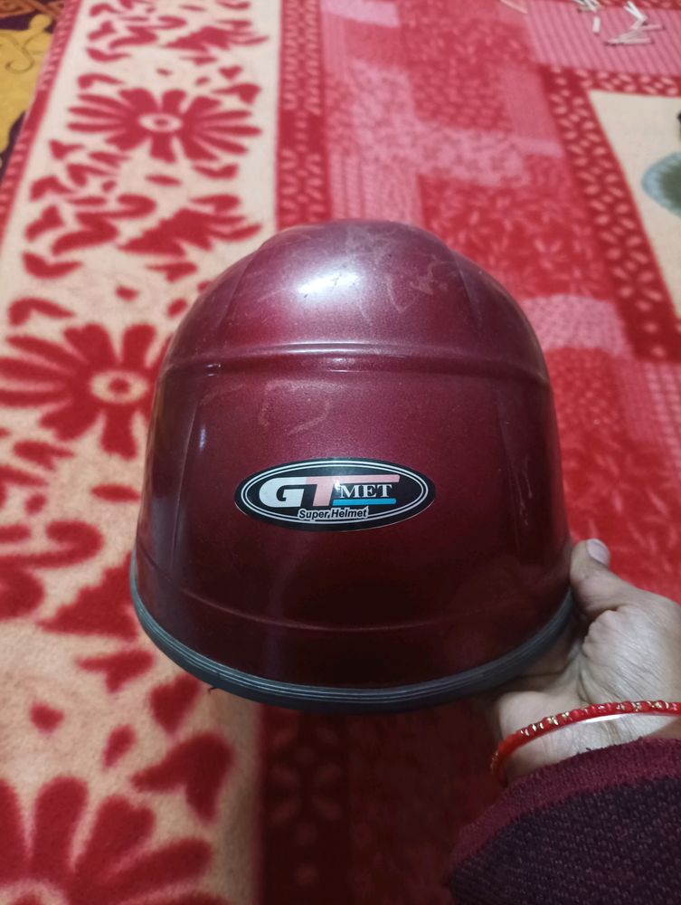 Helmet  Red Clour