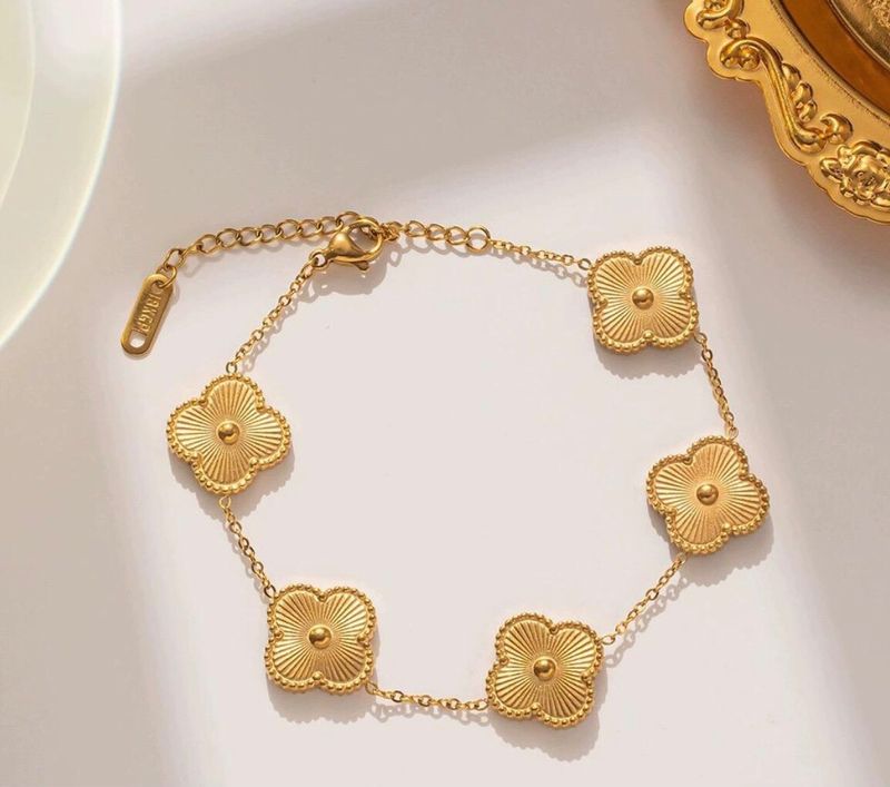 Golden Luck Leaflet Bracelet