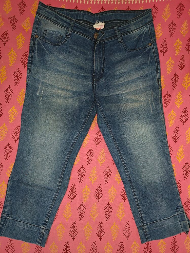 I'm Selling Knee Length Denim Skinny Jeans