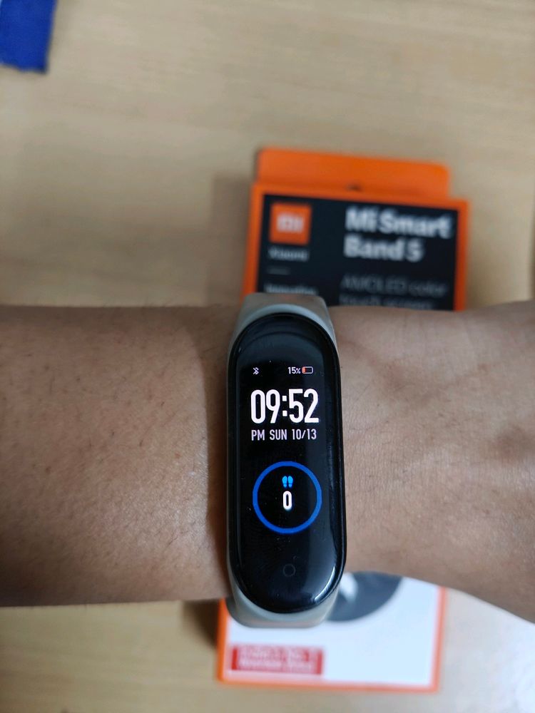 MI Smart Band 5