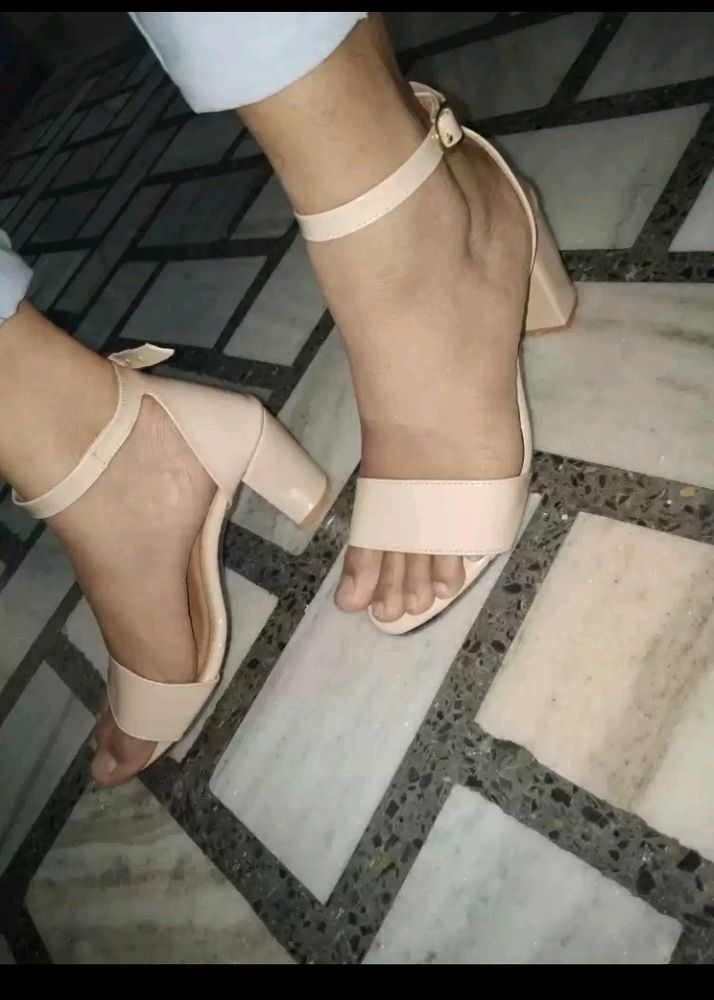 Toshina Nude Heels