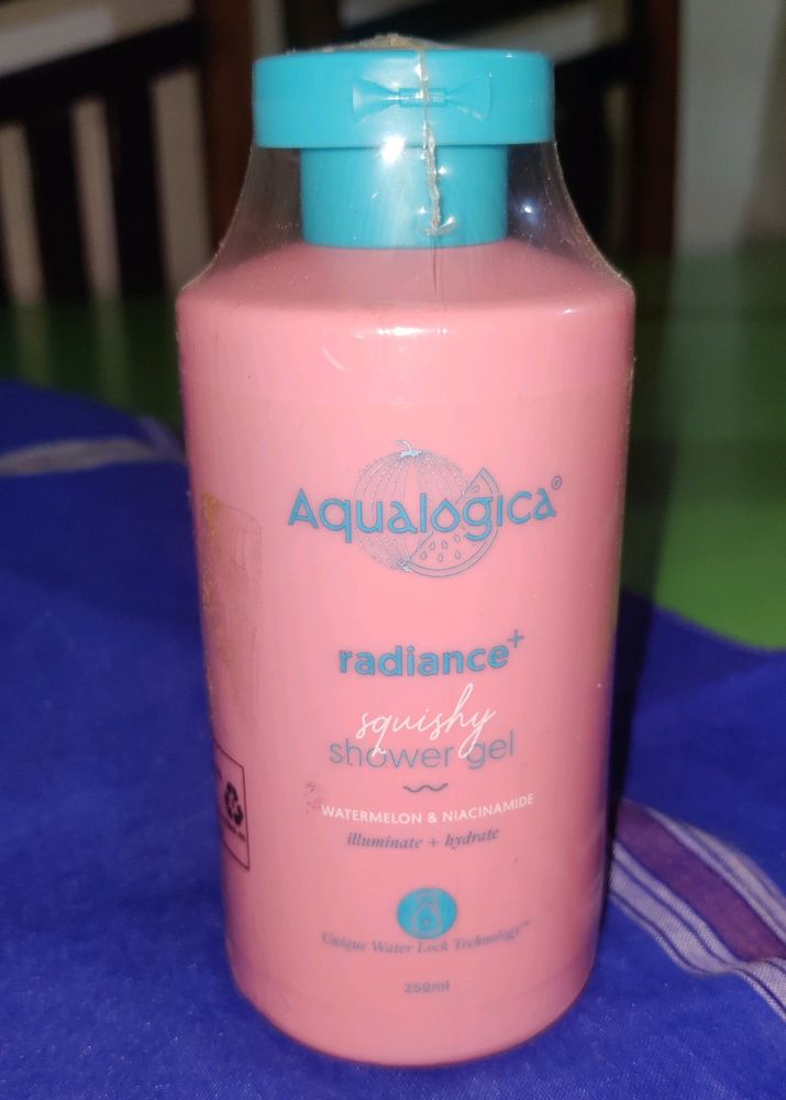 Aqualogica Radiance Shower Gel