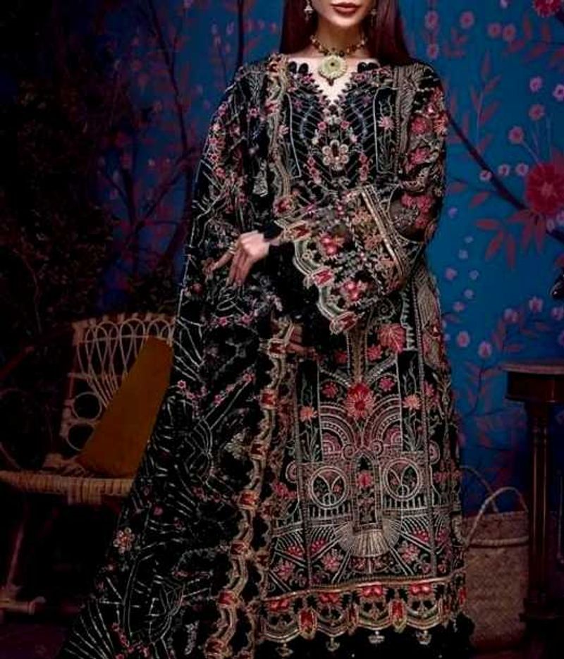 Heavy Pakistani Black Suit Set