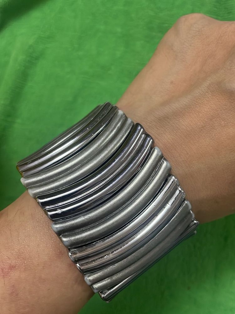 Flexible grey Kada