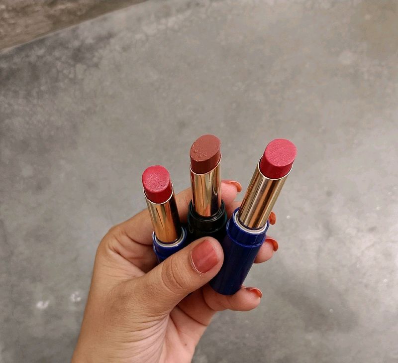 Lipsticks Combo With Freebie