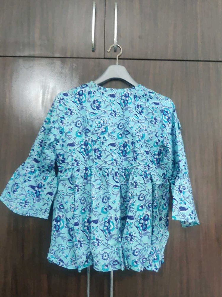 Short Kurti to Be Worn Over Jeans