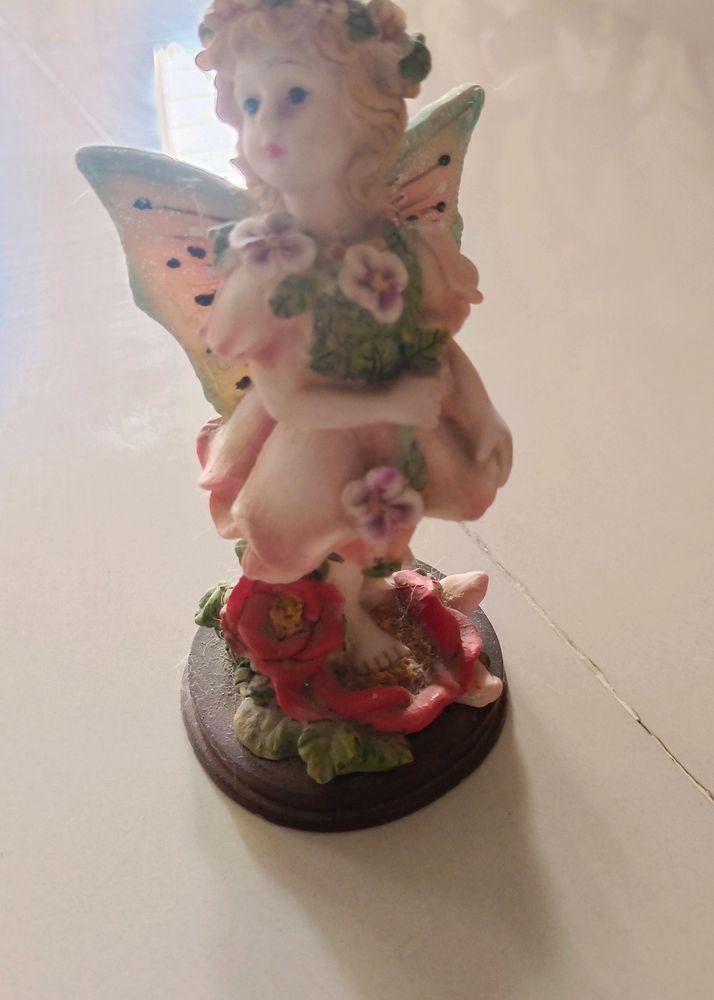 Cute Small Angel Showpiece