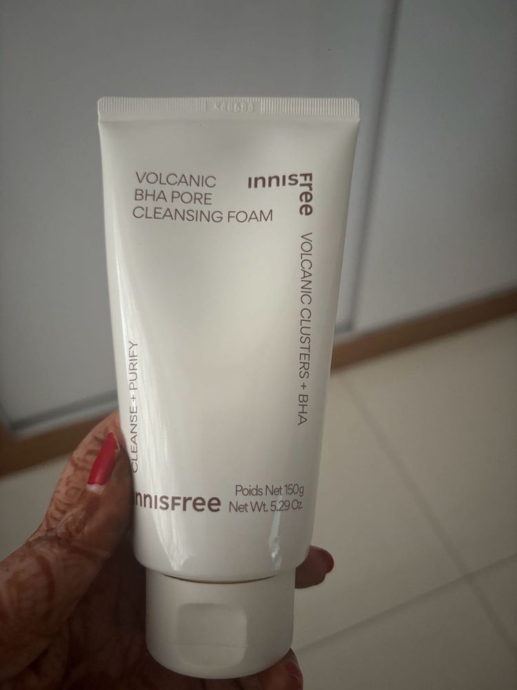 Innisfree Pore Cleansing Face Foam