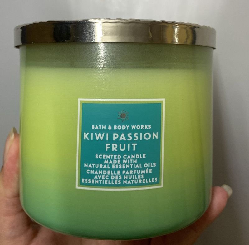 Bbw 3 wick brand new candle