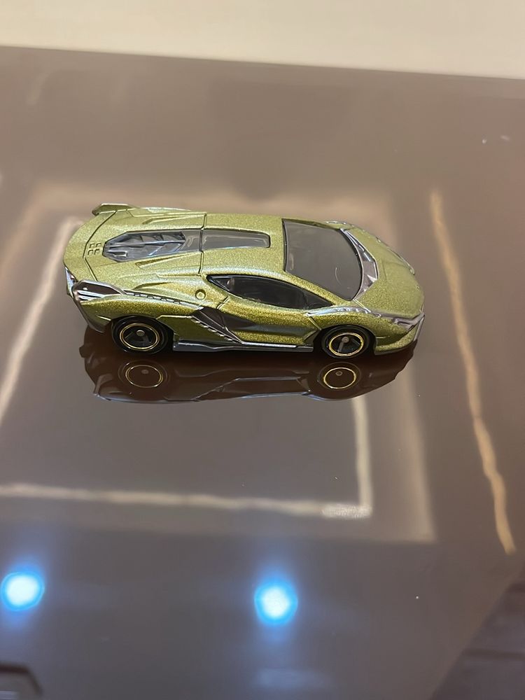 Tomica lamborghini Sian 1:66 Mermaid Green