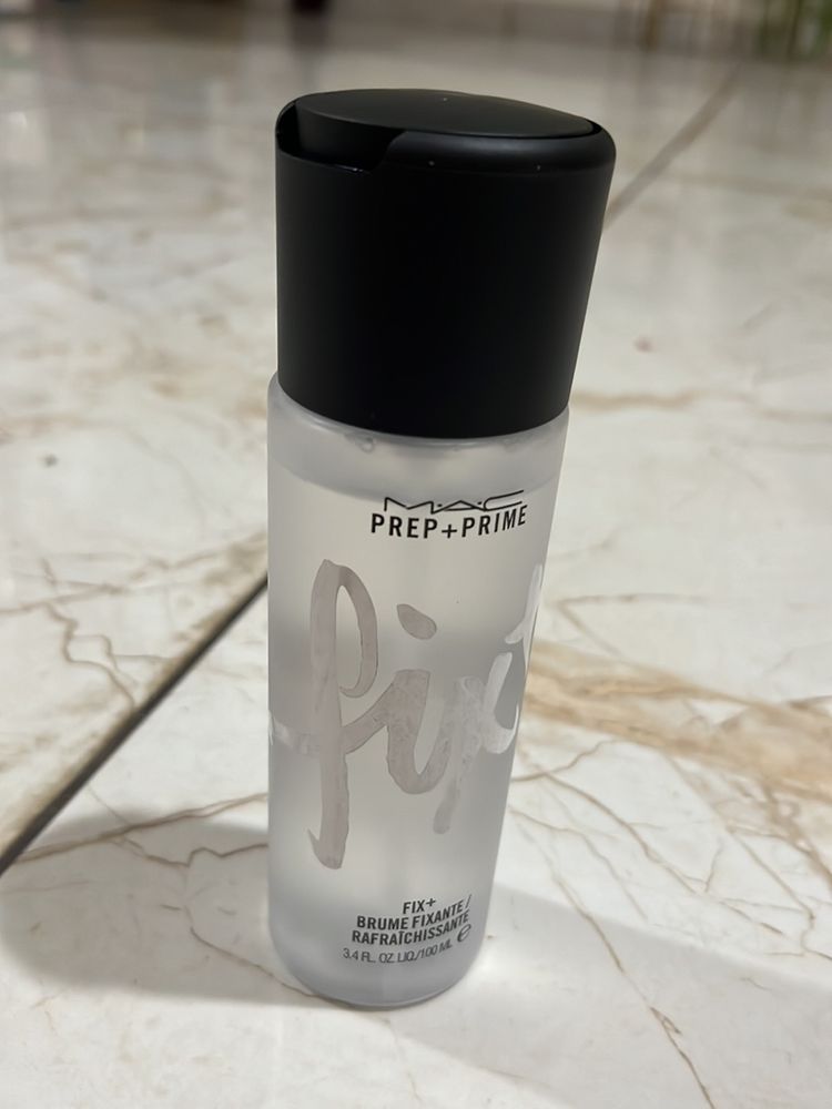 MAC Setting Spray - New With Tag