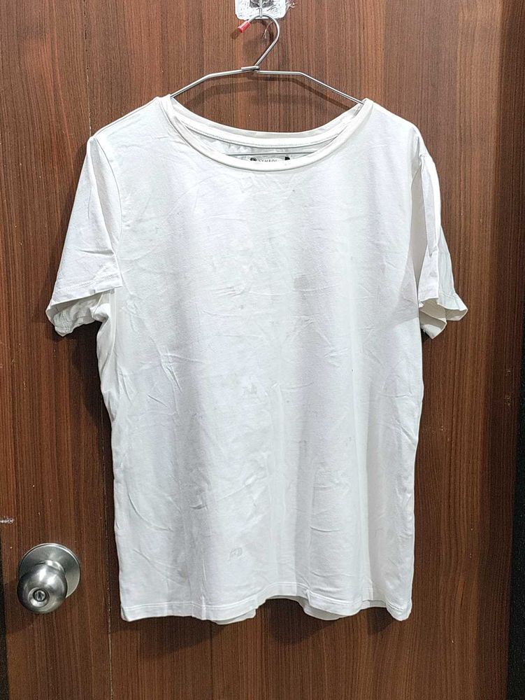 Basic White T-shirt