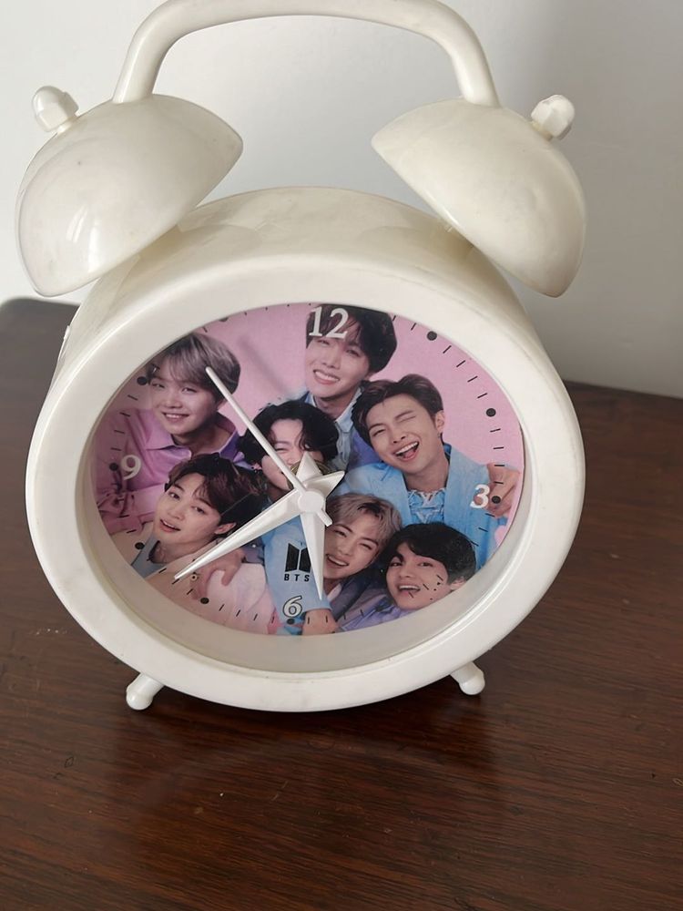 New Kids Study Table Clock Peekaboo Brand