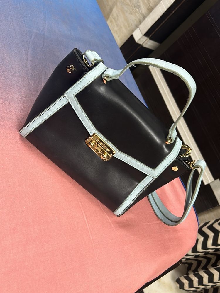 Luxury Handbag By Bebe