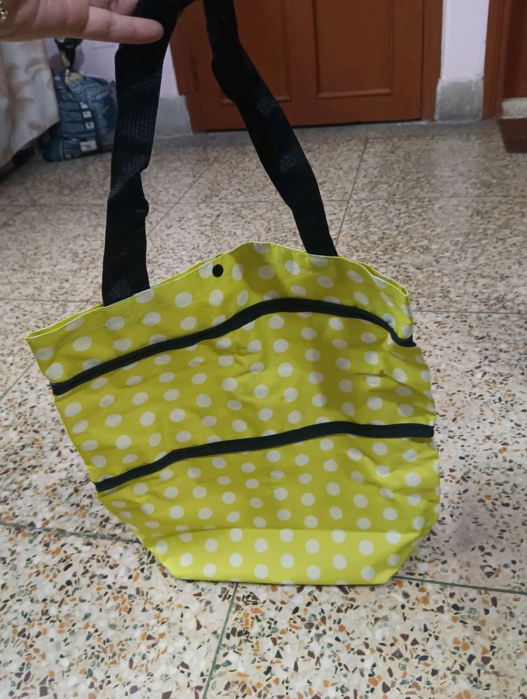 Travelling Bag with Wheels