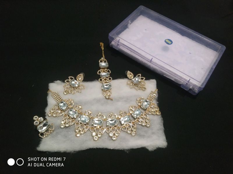 New Jewellery Set Golden And Silver Color