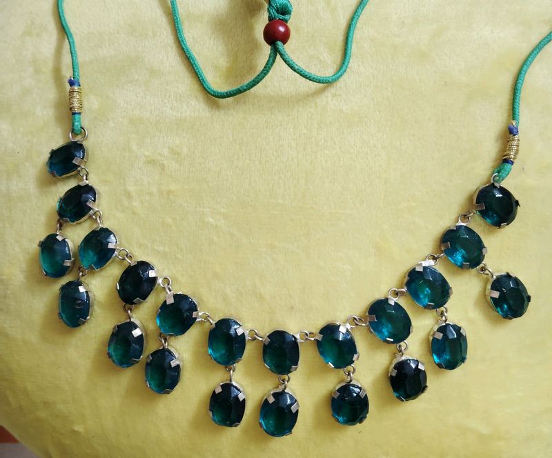 Teal Coloured Imitation necklace