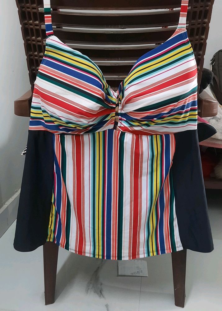 SWIM WEAR TOP