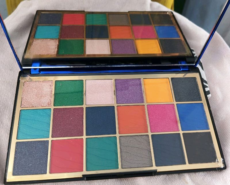 Makeup Revolution London Eyeshadow Palette