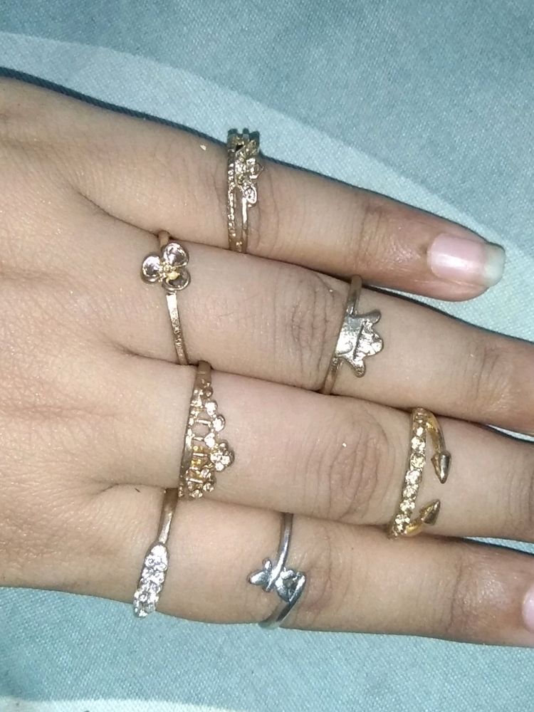 Pack Of 7 Ring 💍