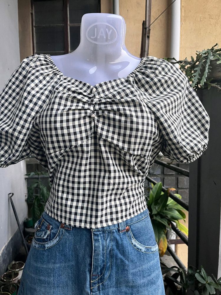 Black And White Gingham Crop Top 🎀