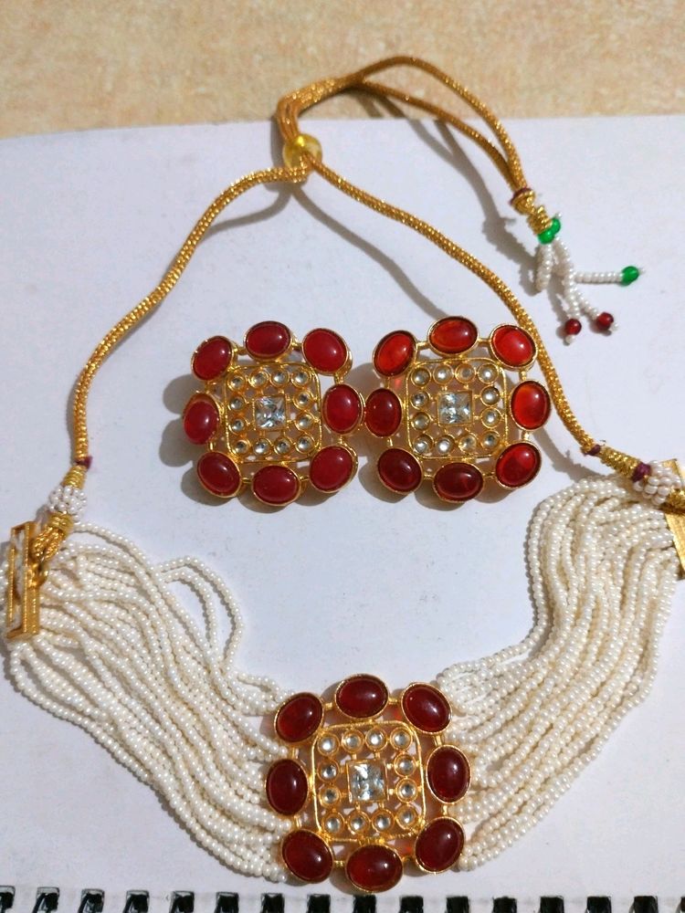 New Beautiful Necklace Set