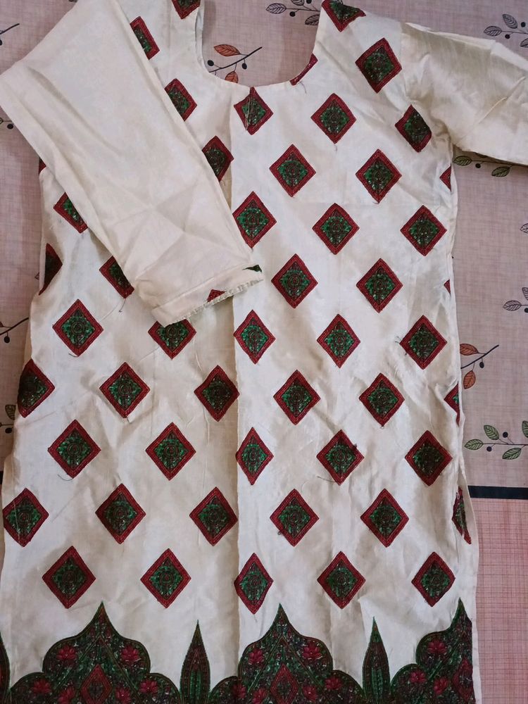 Kashmiri Kurta With Salwar