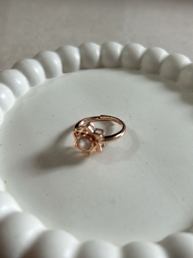 Rose gold ring