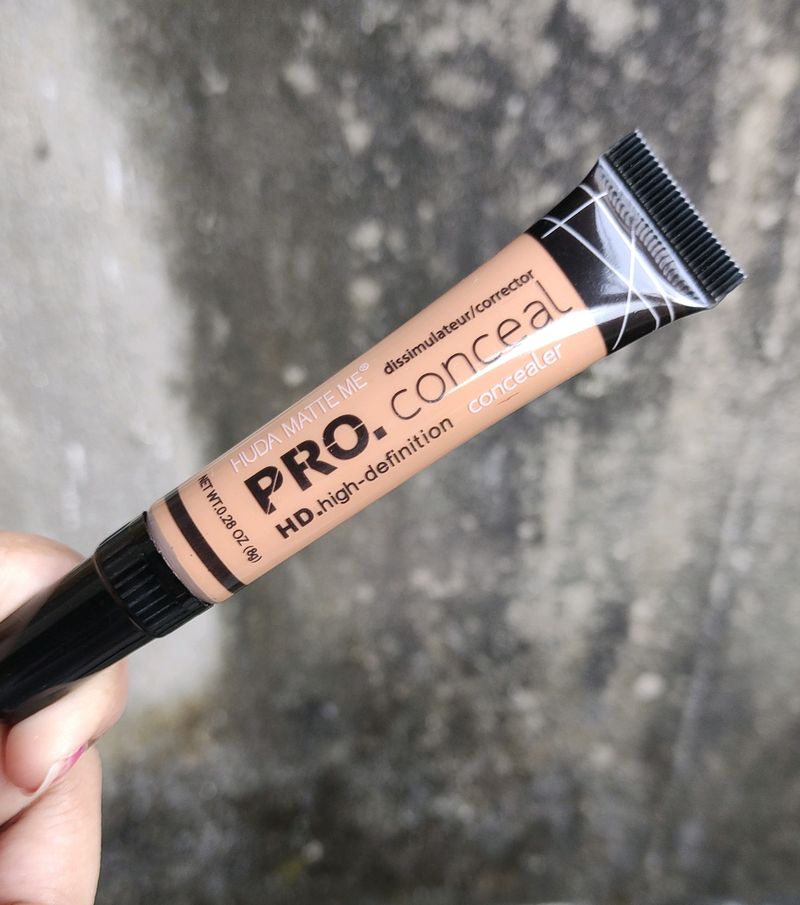 PRO. concealer