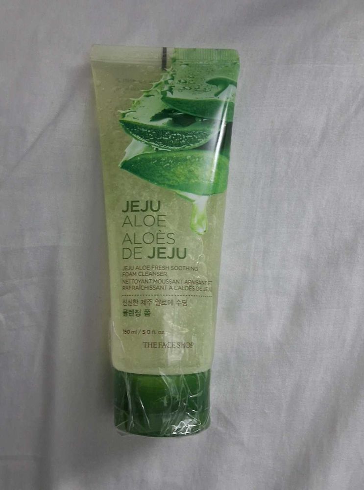 Jeju Aloe Fresh Soothing Foam Cleanser