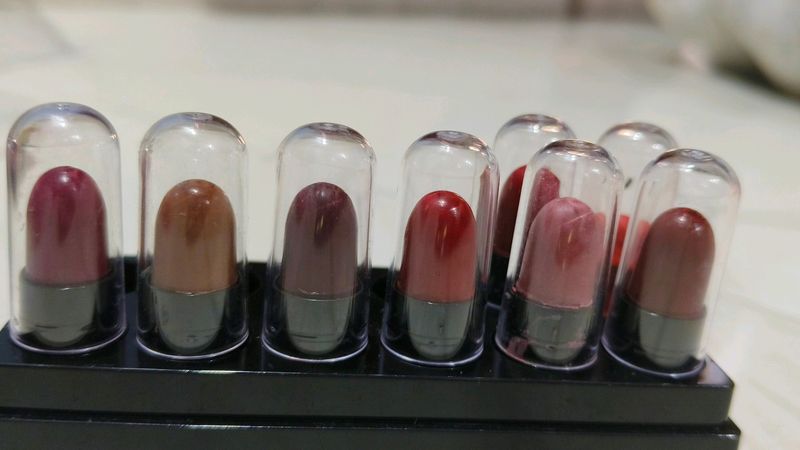 Cute Mini Lipstick Of 7 Colours