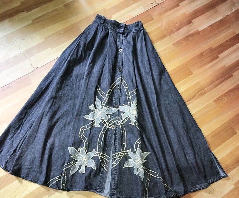 Korean Skirt 🤍🤍