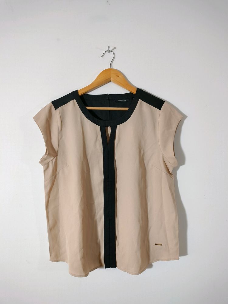 Tan& Black Casual Top (Women's)