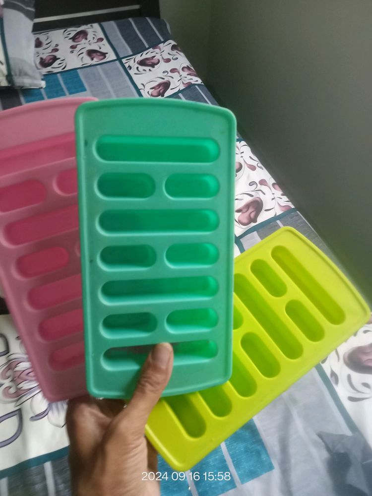 Ice Tray / Fridge/Bottle Long Cold Cube