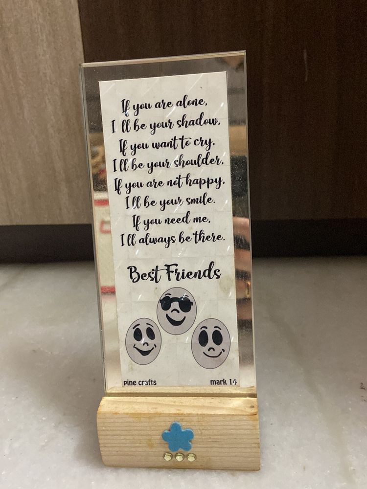 GLASS MOMENTO FOR YOUR BEST FRIEND