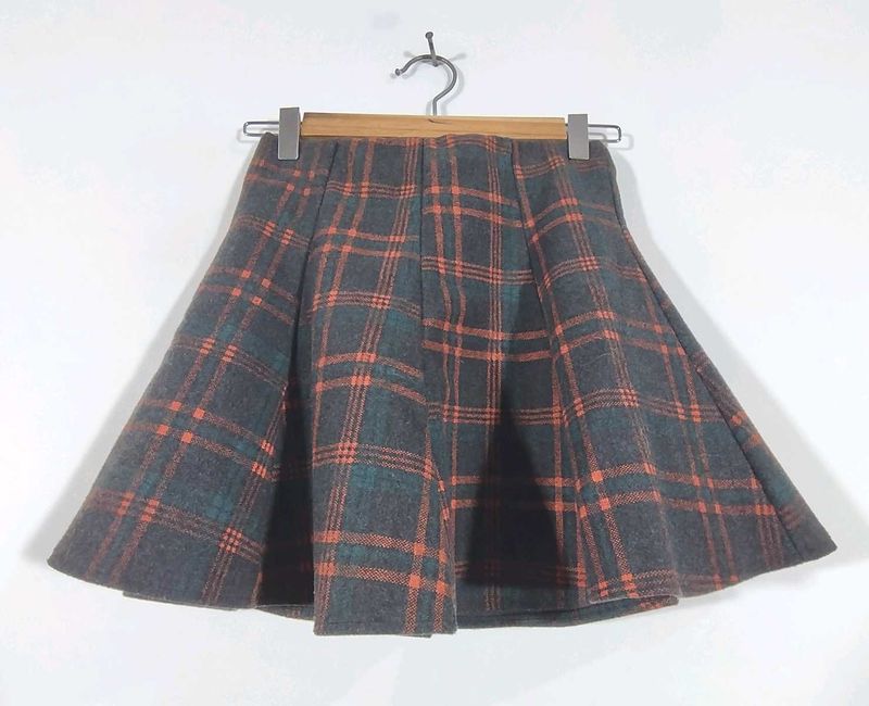 Charcoal Checks Skirt (Women's)