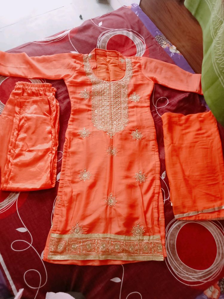 Kurta Set With Dupatta And Pant