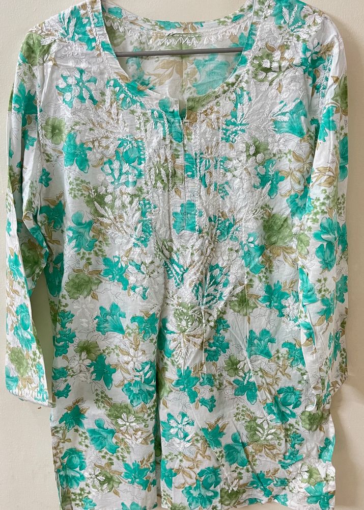 White And Green Colour Short Kutri/ Tunic