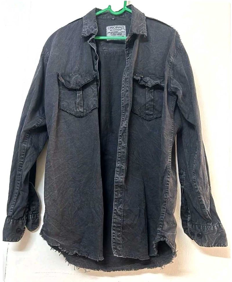 Denim shirt xl size,gud luking prefer cash