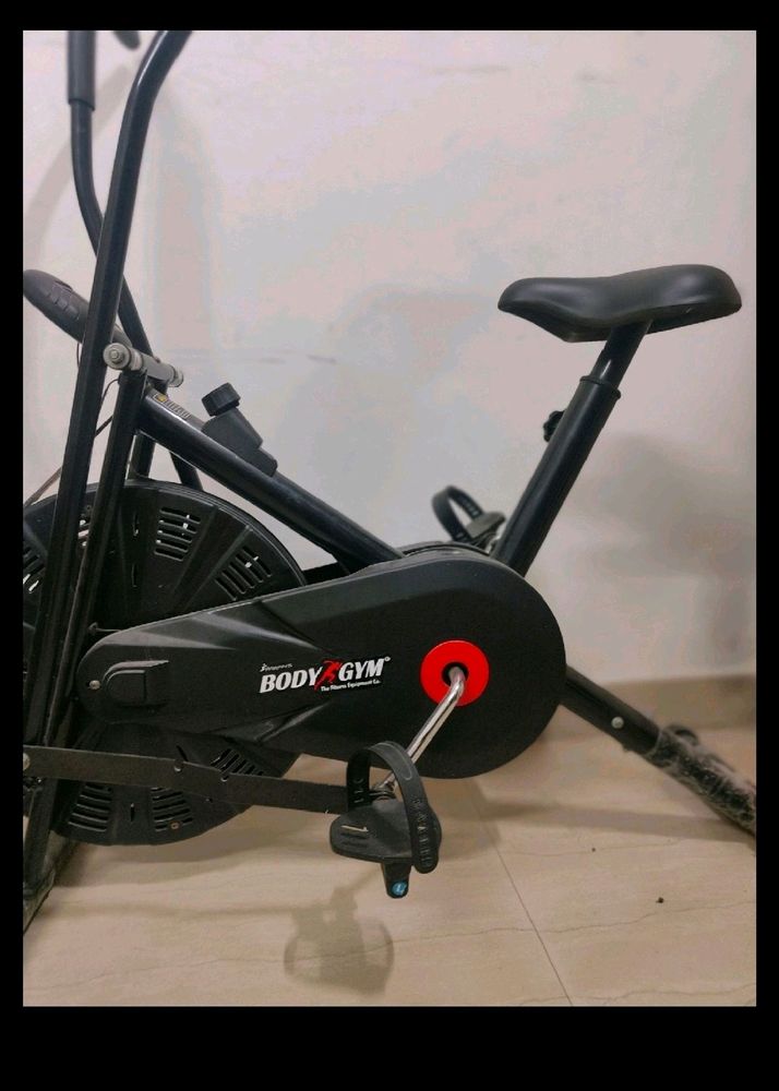 Exercise Bicycle For Gym People.