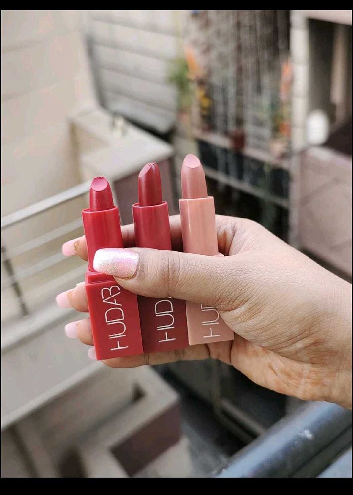 Huda Beauty Set Of 3 Lipstick Wholesale