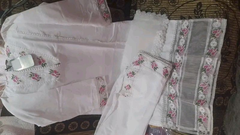 White  Pakistani kurta set all size🛒❤️💕