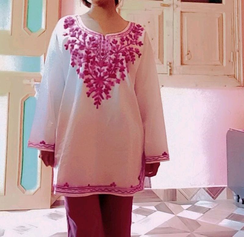 White Kurti